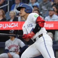 【MLB】岡本和真、左ひざ打撲で2戦連続欠場も……指揮官は明日のスタメン復帰に前向き「出場できると期待している」