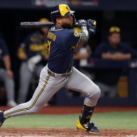 【MLB】ブルワーズが強すぎる……打線爆発でレイズ投手陣を完全粉砕　米記者驚愕“本塁打なし”2死からの8得点「止まらないマシーンだ」