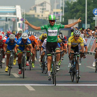 　ツアー・オブ・ハイナンは10月24日、南シナ海に浮かぶ中国のハイナン島で距離187.1kmの第5ステージが行われ、ベルキンのテオ・ボス（オランダ）が4ステージ連続で優勝した。