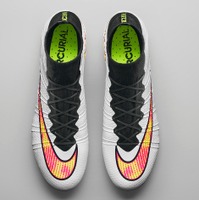 NIKE FOOTBALL SHINE THROUGHコレクション