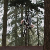 レッドブルが森の中で自転車に乗ると結果的にこうなるという映像 画像