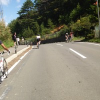 自転車を押しても、先を目指そう！