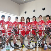 女子自転車チームReady Go JAPANにサロン向け化粧品会社がサプライヤーに