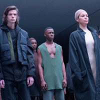 ニューヨークで発表されたアディダスオリジナルスとカニエ・ウェストのコラボコレクション「YEEZY SEASON 1」