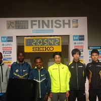 【東京マラソン15】「他の大会に比べて記録を出すのは簡単」新記録に自信　ツェガェ・ケベデ 画像