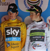 2015年アルガルベ一周第5ステージ、ゲラント・トーマス（チームスカイ、左）が総合優勝
