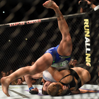 UFC184女子バンタム級タイトルマッチ、ロンダ・ラウジー対キャット・ジンガーノ