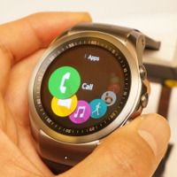 LGが新規に開発した独自のOS「LG Wearable Platform」を採用