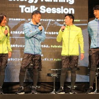 左から、石川直弘選手、小倉隆史氏、大畑大介氏、斉藤和巳氏