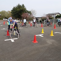 【自転車】乱れるマナー、基本に立ち返り安全走行…TCFオトナのための自転車学校