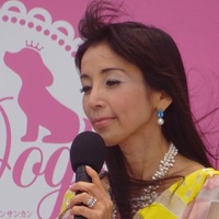 川島なお美「家族を保健所に預けてしまった」…「25ans」創刊35周年イベントにて