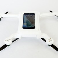スマホをドローンにする「Phone Drone」 画像