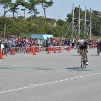 大磯クリテリウム最終戦、ちゃりん娘の太郎田桜が優勝！