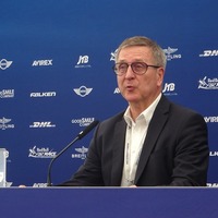 レッドブル・エアレース記者会見…エリック・ウルフGM、松崎浦安市長、熊谷千葉市長が参加