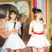 HKT48の宮脇咲良（左）と指原莉乃