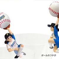 コップのフチ子さんにプロ野球シリーズ！ワキと足で「フチる」