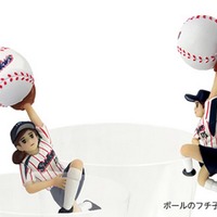 コップのフチ子さんにプロ野球シリーズ！ワキと足で「フチる」