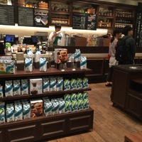 スタバがアイスコーヒーの楽しみ方を伝授！期間限定「On-the-Rock Coffee Room」丸ビル店にオープン