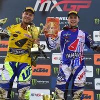 ロマン・フェーヴル（右・ヤマハ）とジェレミー・ファン・フォルベーク（ヤマハ）