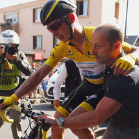 2015年ツール・ド・フランス第6ステージ、マイヨジョーヌのトニー・マルティンが落車（2015年7月9日）