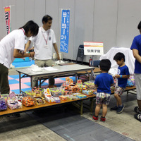 「キッズコーナー（駄菓子屋コーナー）」の様子