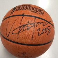 井上雄彦さんのサイン入りバスケットボール