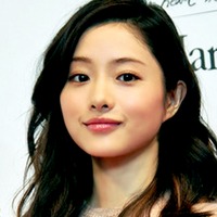 石原さとみ「私なんかでいいの?」Max Maraアンバサダーに 画像