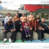 川崎フロンターレ・大久保嘉人、幼稚園でプロレスラー武藤敬司と錦戸親方に会う 画像