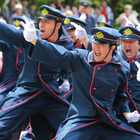 駅員、車掌で構成されたJR九州よさこいチームのパフォーマンスがカッコいい 画像