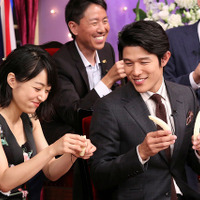 #鈴木亮平 の“気になる女性”&#井上真央 パクチーを大量に 「しゃべくり007」 画像