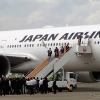 【リオ2016】選手団や都知事を乗せたJAL・ANA機、羽田着 画像