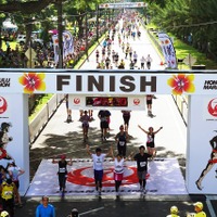 ホノルルマラソン2016、男女ともに初参加のケニア勢が優勝 画像