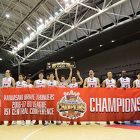 川崎ブレイブサンダース、Bリーグ初年度のB1・中地区優勝 画像