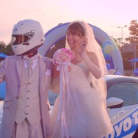【動画】CG一切なし!美人すぎる一輪車世界チャンピオンとドリフト世界最高速ギネス記録保持者による「ドリフト結婚式」がすごい 画像