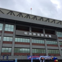 ヤクルトが中日との投手戦を制す…原樹理が7回1失点の好投 画像