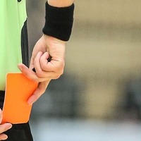 24歳のGK、なんと試合中に「おしっこ」して一発レッドカード！ 画像