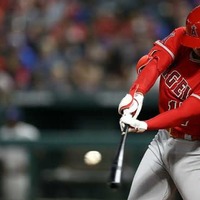 大谷翔平、第3打席で強烈打球も敵投手の美技に阻まれる…第1打席で先制打 画像