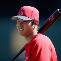 大谷翔平が敵地6歳ファンにバットプレゼント…“公開謝罪”の米記者感激ツイート 画像