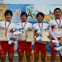 アジア・ジュニア選手権の団体追抜で日本優勝 画像