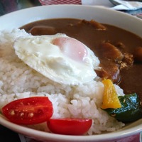 【南日本グルメライド】雨に打たれても…絶品カレーにありつくために 画像