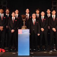 ワールドグループ、バスケットボール日本代表にオフィシャルスーツを提供 画像