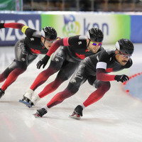 デサント、カナダ・スピードスケートナショナルチームとウエアサプライ契約締結 画像