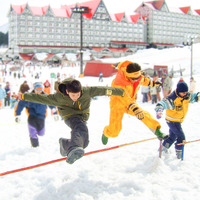 障害物競争や親子リレーで優勝を目指す「雪上親子運動会」開催…白馬コルチナスキー場 画像