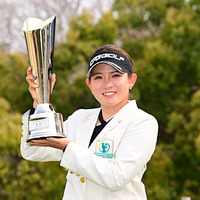 【女子ゴルフ】吉本ひかるがプレーオフ制し涙の初勝利、黄金世代12人目の優勝者に 明治安田生命レディス 画像