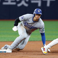 【MLB】「ダルビッシュ有が吠えた」大谷翔平に初安打、初盗塁で満塁ピンチ招くも“気合”の奪三振でピンチ凌ぐ 画像