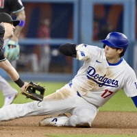 【MLB】大谷翔平、初回四球から“今季15個目”の盗塁成功　スミスの先制3ランで生還 画像