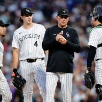 【MLB】空振り三振、試合終了のはずが……ノースイング判定からドジャースに大逆転負け　怒り心頭のロッキーズ外野手、審判と“一触即発” 画像