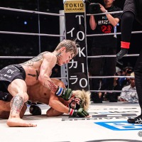 【超RIZIN.3】平本蓮、朝倉未来との“4年分の喧嘩”はわずか138秒で決着　左フックと無慈悲のパウンドで引導を渡す 画像