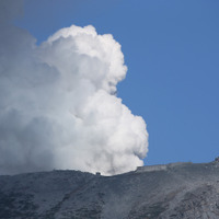 「火山活動が発達しなければいいけど…」蔵王山で火山性微動を確認　 画像