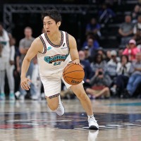 【NBA】河村勇輝が6戦目で初得点　日本人4人目の快挙に「特別な夜」と米メディア　エースのジャ・モラントも喜び爆発 画像